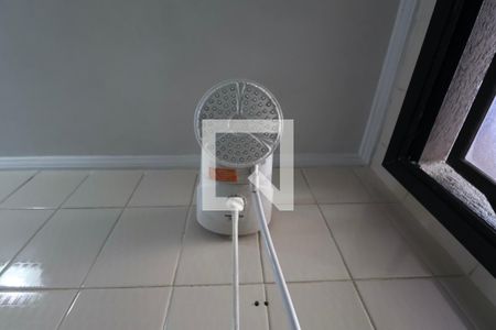 Banheiro Social de apartamento para alugar com 2 quartos, 84m² em Jardim Tejereba, Guarujá