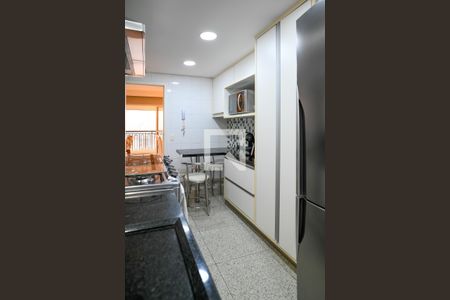 Cozinha de apartamento à venda com 3 quartos, 120m² em Bosque da Saúde, São Paulo
