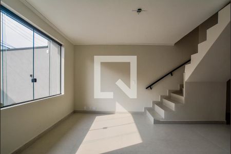 Sala de casa à venda com 2 quartos, 150m² em Vila Scarpelli, Santo André