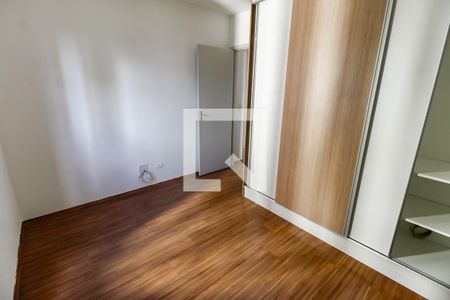 Quarto 1 de apartamento para alugar com 2 quartos, 65m² em Jardim Maria Rosa, Taboão da Serra