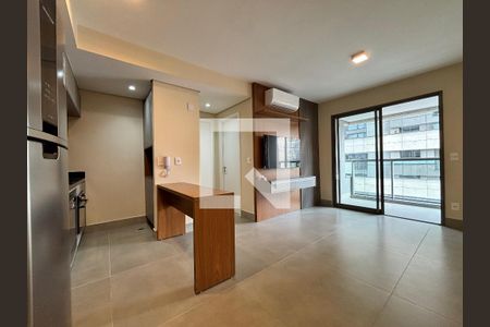 Sala/Cozinha de apartamento à venda com 1 quarto, 44m² em Indianópolis, São Paulo