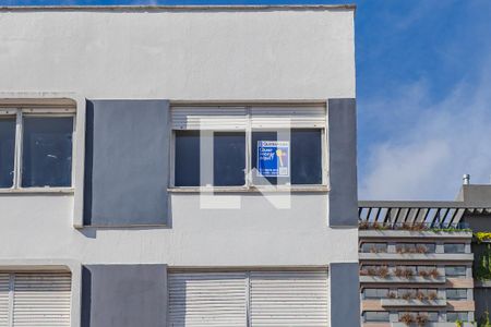 Placa de apartamento à venda com 2 quartos, 140m² em Rio Branco, Porto Alegre
