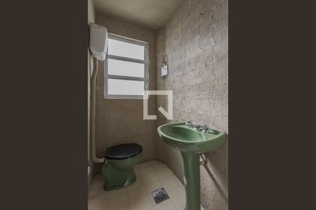 Banheiro da Suíte de apartamento à venda com 2 quartos, 140m² em Rio Branco, Porto Alegre