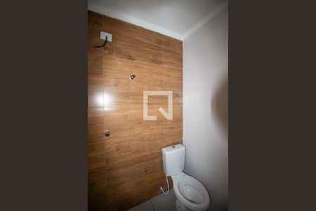 Banheiro Social de casa de condomínio para alugar com 2 quartos, 42m² em Parada Xv de Novembro, São Paulo