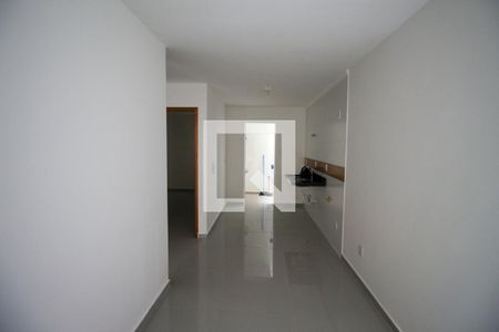 Sala de casa de condomínio para alugar com 2 quartos, 42m² em Parada Xv de Novembro, São Paulo