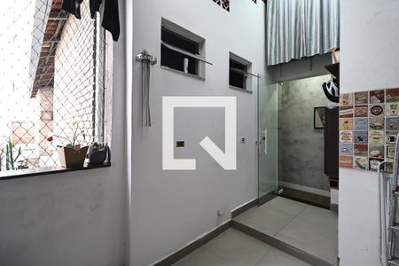 Área de Serviço de casa à venda com 5 quartos, 264m² em Parque Jaçatuba, Santo André