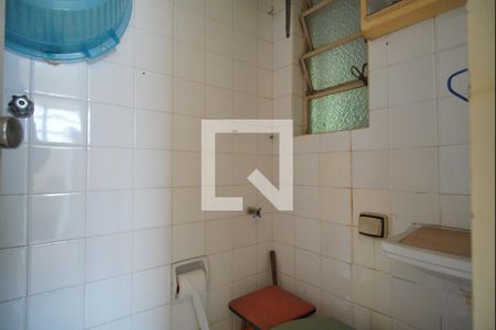 Banheiro de Serviço de apartamento à venda com 3 quartos, 122m² em Auxiliadora, Porto Alegre