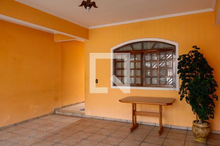 Garagem de casa à venda com 5 quartos, 139m² em Pestana, Osasco