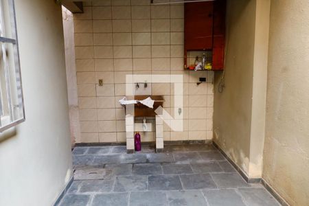 Lavanderia de casa à venda com 5 quartos, 139m² em Pestana, Osasco