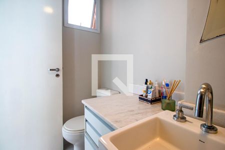 Banheiro de apartamento à venda com 2 quartos, 66m² em Santo Amaro, São Paulo