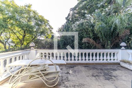 Varanda de casa à venda com 5 quartos, 600m² em Pacaembu, São Paulo