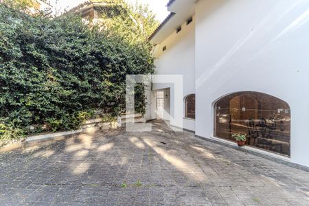 Garagem de casa à venda com 5 quartos, 600m² em Pacaembu, São Paulo