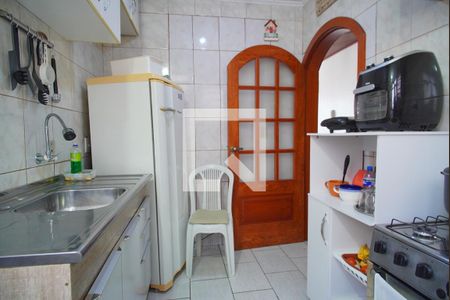 Cozinha de apartamento para alugar com 3 quartos, 75m² em Passo D’areia, Porto Alegre