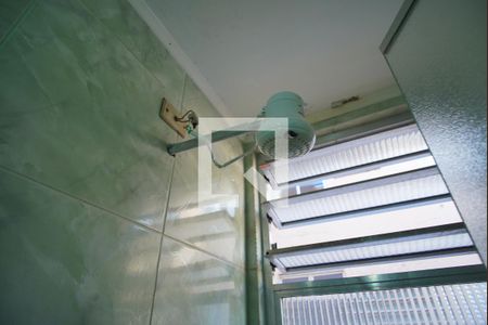 Banheiro de apartamento à venda com 3 quartos, 75m² em Passo D’areia, Porto Alegre