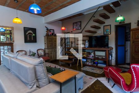 Sala de casa de condomínio à venda com 6 quartos, 420m² em Arvoredo, Nova Lima