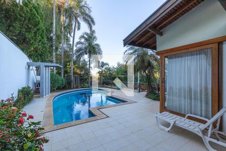 Quintal com piscina de casa de condomínio à venda com 4 quartos, 447m² em Parque Jatibaia (sousas), Campinas