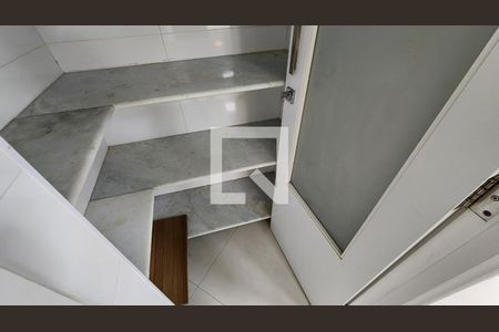 Despensa de apartamento para alugar com 4 quartos, 201m² em Embaré, Santos