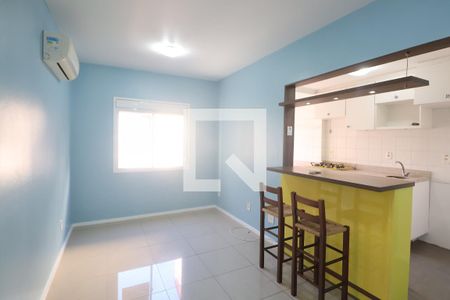 Sala/Cozinha de apartamento à venda com 2 quartos, 58m² em Marechal Rondon, Canoas