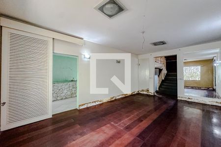 Sala de casa para alugar com 3 quartos, 400m² em Jardim Analia Franco, São Paulo