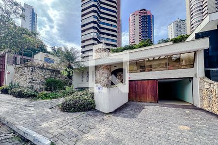 Fachada - Plaquinha de casa à venda com 3 quartos, 400m² em Jardim Analia Franco, São Paulo