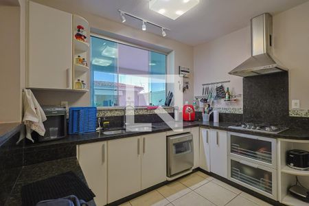 Cozinha de casa à venda com 4 quartos, 292m² em Cidade Nova, Belo Horizonte