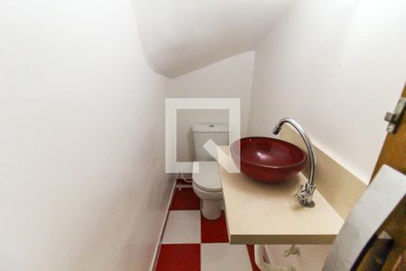 Lavabo Sala de casa de condomínio à venda com 2 quartos, 82m² em Vila Carmosina, São Paulo