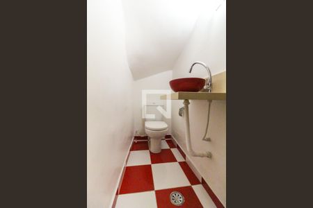 Lavabo Sala de casa de condomínio à venda com 2 quartos, 82m² em Vila Carmosina, São Paulo