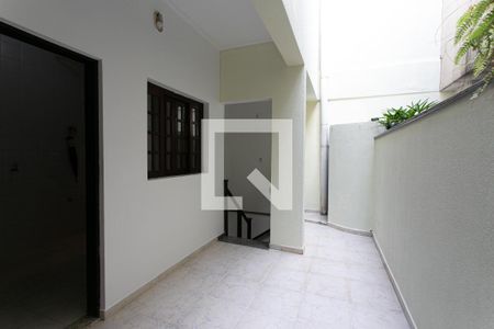 Quintal de casa para alugar com 3 quartos, 302m² em Chácara Seis de Outubro, São Paulo