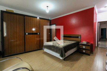 Suíte de casa à venda com 4 quartos, 260m² em Vila Campanela, São Paulo