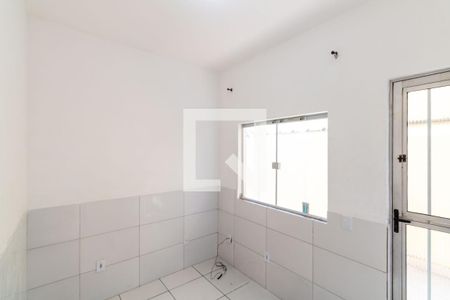 Sala de apartamento para alugar com 1 quarto, 30m² em Guaratiba, Rio de Janeiro