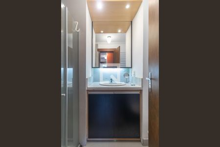 Banheiro de apartamento à venda com 2 quartos, 80m² em Tristeza, Porto Alegre