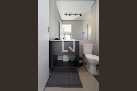 Banheiro da Suíte de kitnet/studio à venda com 1 quarto, 28m² em Vila Madalena, São Paulo