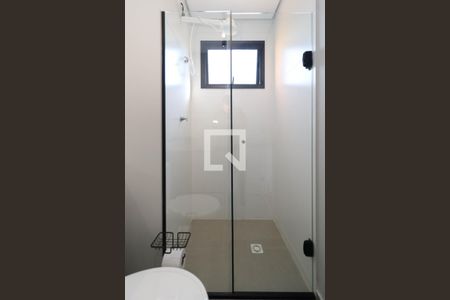 Banheiro da Suíte de kitnet/studio à venda com 1 quarto, 28m² em Vila Madalena, São Paulo