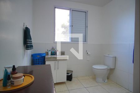 Banheiro de apartamento à venda com 1 quarto, 44m² em Morro Santana, Porto Alegre