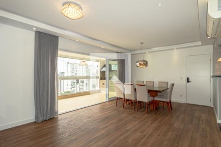 Sala de apartamento para alugar com 3 quartos, 120m² em Vila Olímpia, São Paulo