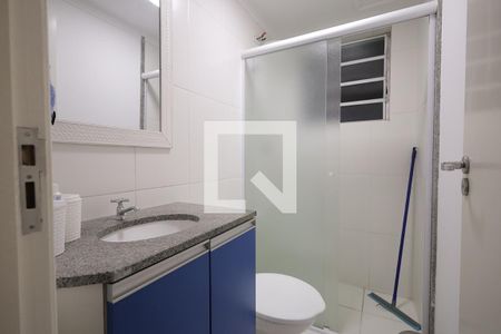 Banheiro 1 de apartamento para alugar com 2 quartos, 47m² em Parque Sao Vicente, Santo André