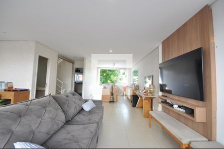 Sala de casa de condomínio para alugar com 4 quartos, 240m² em Tremembé, São Paulo