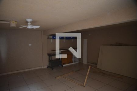 Quintal de casa à venda com 2 quartos, 109m² em Cidade São Jorge, Santo André