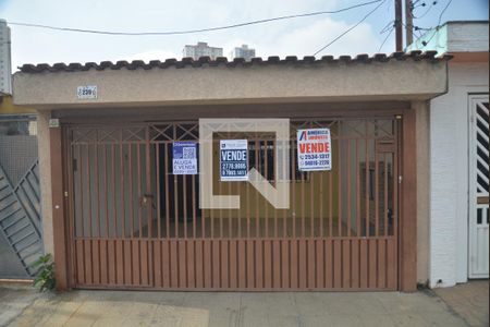 Fachada de casa à venda com 2 quartos, 109m² em Cidade São Jorge, Santo André