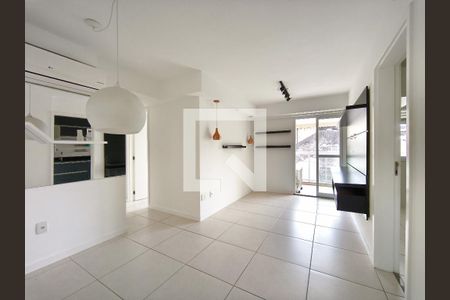 Sala de apartamento à venda com 2 quartos, 61m² em Vila Isabel, Rio de Janeiro