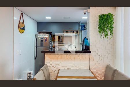Cozinha  de apartamento à venda com 2 quartos, 43m² em Morro Santana, Porto Alegre