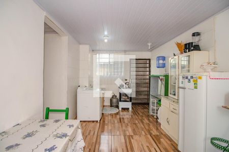 Sala e Cozinha de apartamento à venda com 2 quartos, 45m² em Rubem Berta, Porto Alegre