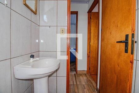 Banheiro de apartamento à venda com 2 quartos, 45m² em Rubem Berta, Porto Alegre
