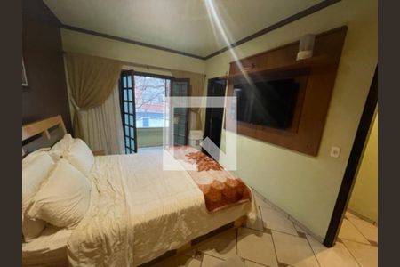 Casa à venda com 3 quartos, 220m² em Vila Camilópolis, Santo André