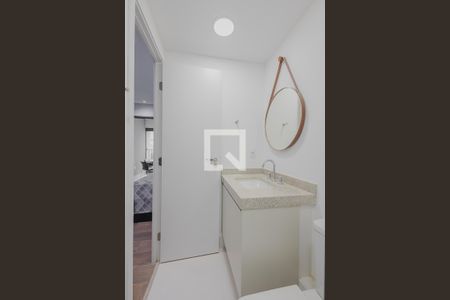 Banheiro de kitnet/studio à venda com 1 quarto, 28m² em Sumaré, São Paulo