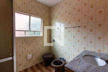 Banheiro 2 de casa à venda com 4 quartos, 212m² em Km 18, Osasco