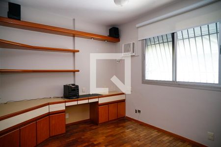 Quarto 2 de apartamento à venda com 3 quartos, 200m² em Icaraí, Niterói