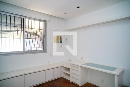 Quarto 1 de apartamento à venda com 3 quartos, 200m² em Icaraí, Niterói