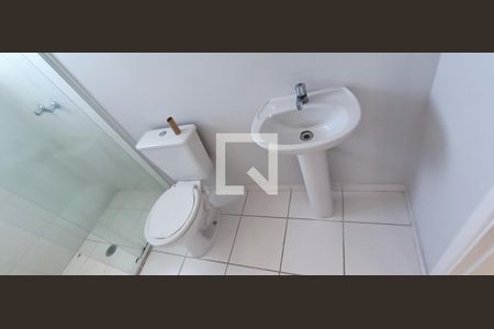 Banheiro da Suíte de apartamento para alugar com 2 quartos, 81m² em Parque Esplanada, Embu das Artes