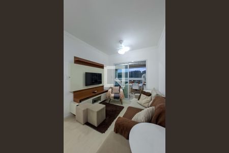 Sala de apartamento para alugar com 2 quartos, 70m² em Canto do Forte, Praia Grande